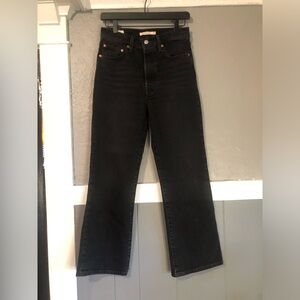 Levi’s Black Ribcage Crop Boot 27” Preowned Jeans